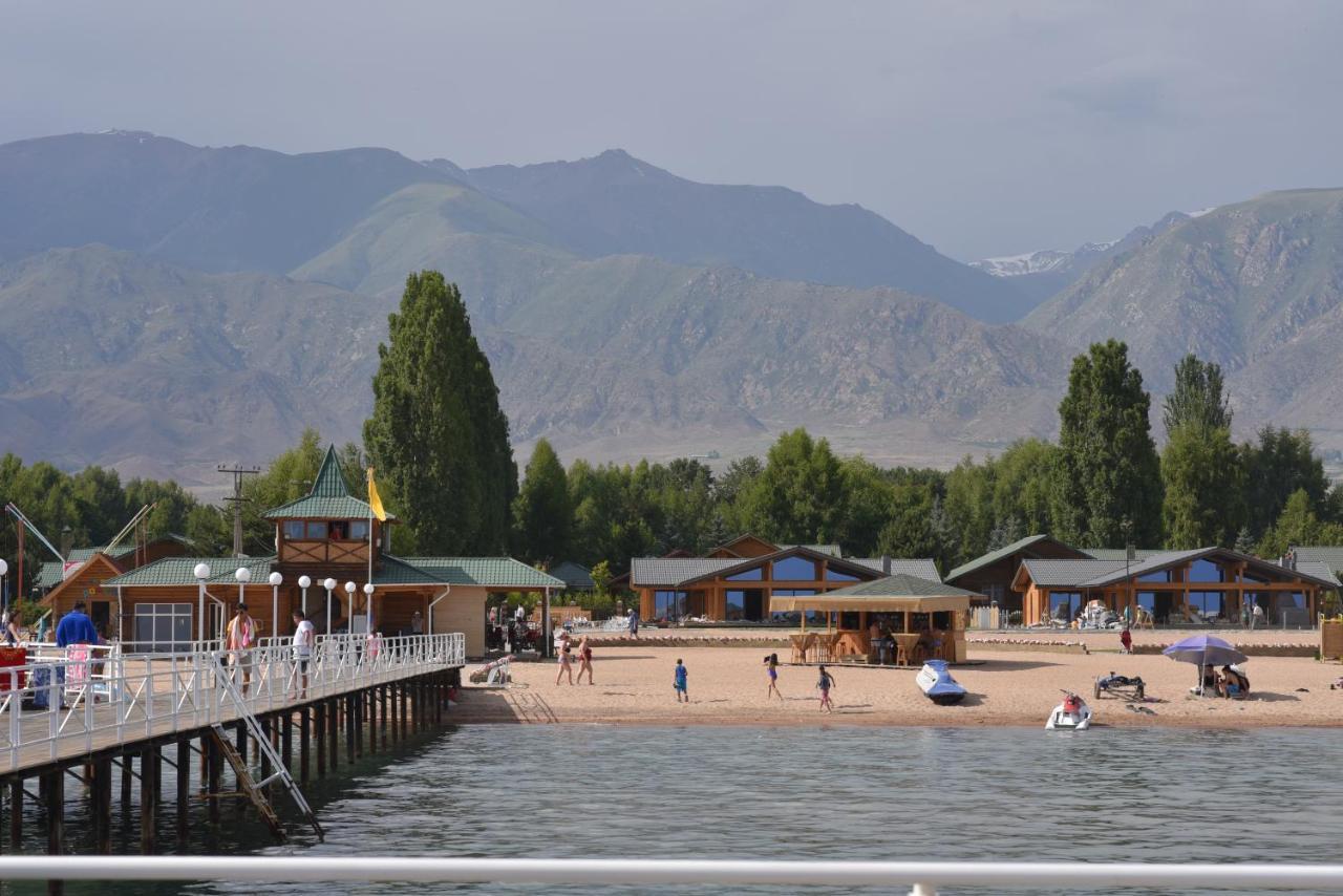 Resort Center Raduga Dolinka Bagian luar foto