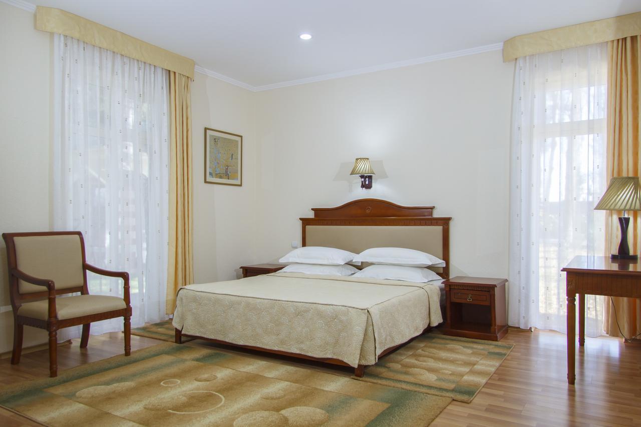 Resort Center Raduga Dolinka Bagian luar foto