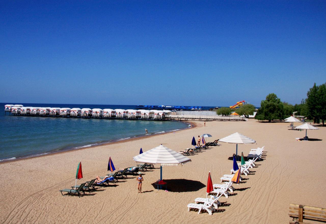 Resort Center Raduga Dolinka Bagian luar foto