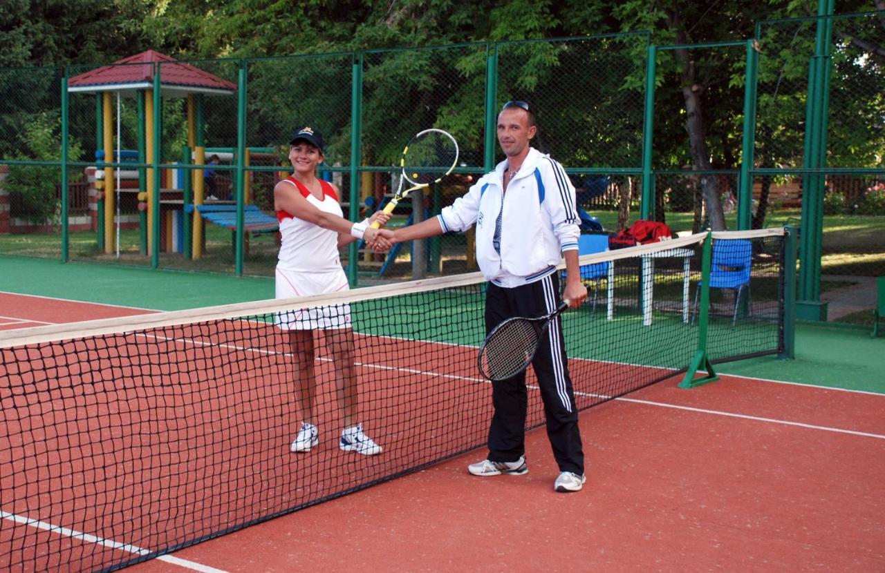 Resort Center Raduga Dolinka Bagian luar foto